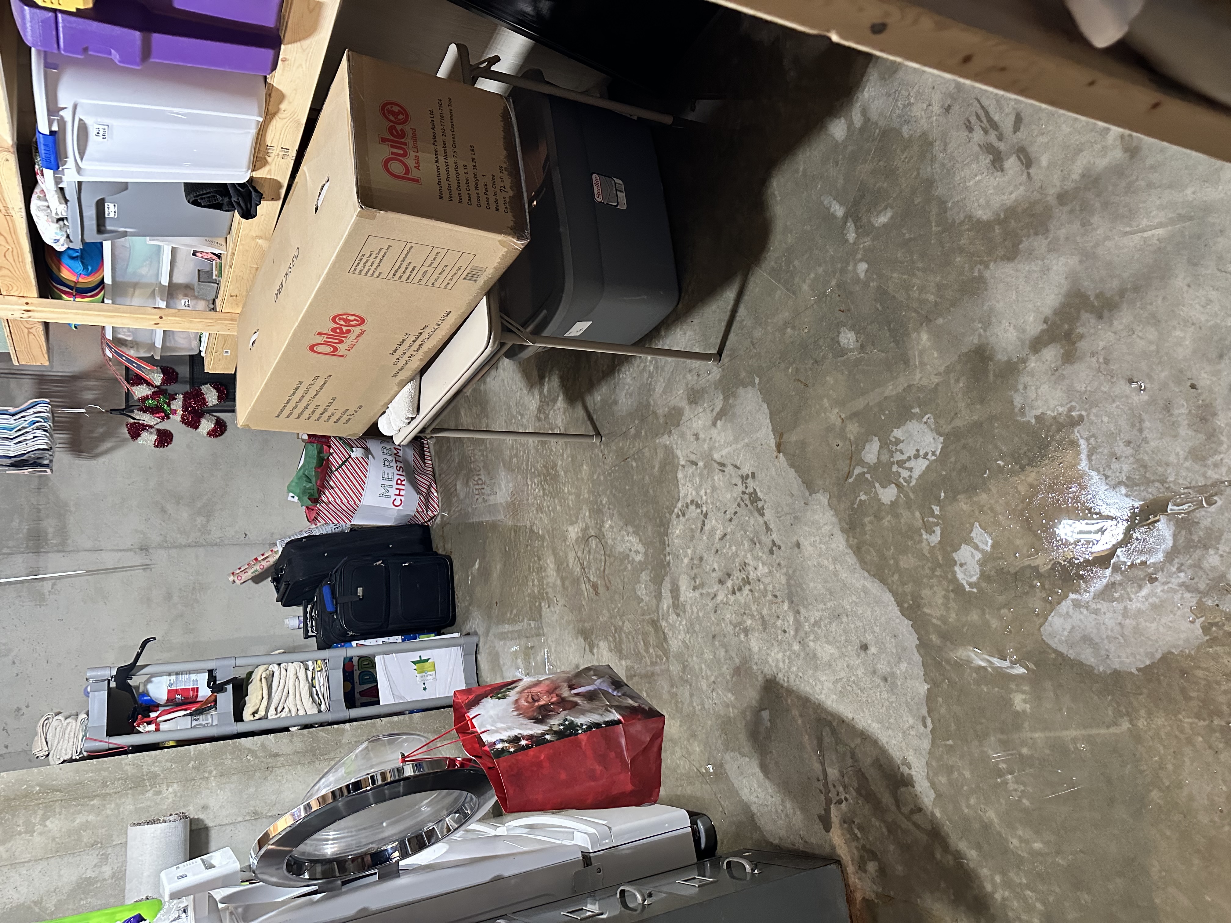 Commercial basement flooding in Kimball